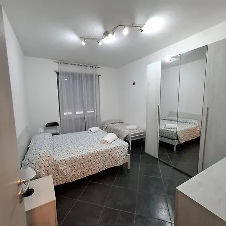 Ada Negri House - Entire Apartment *